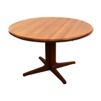 Danish mid-century modern extendable teak dining table, 1960s