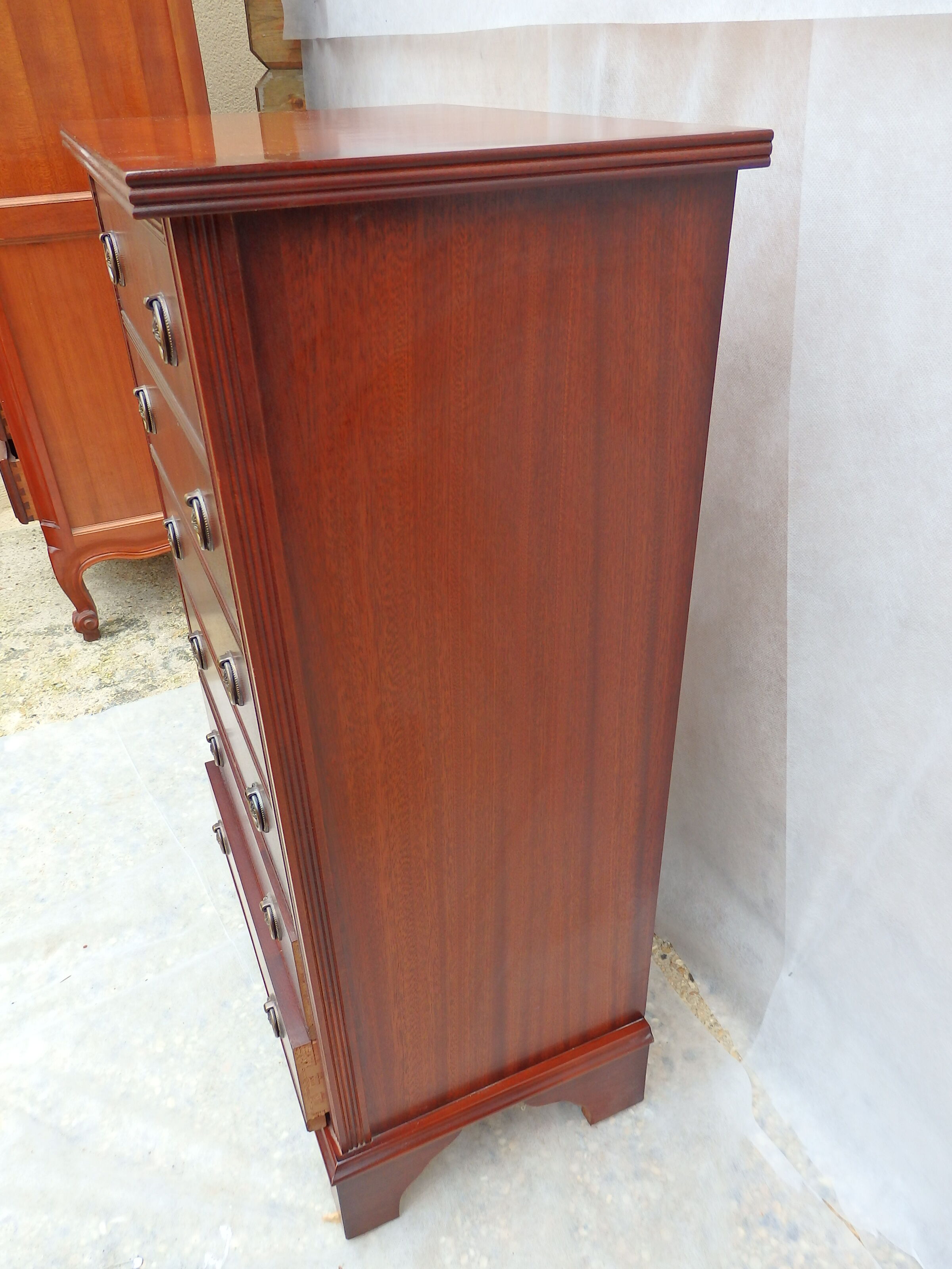 English-style dresser