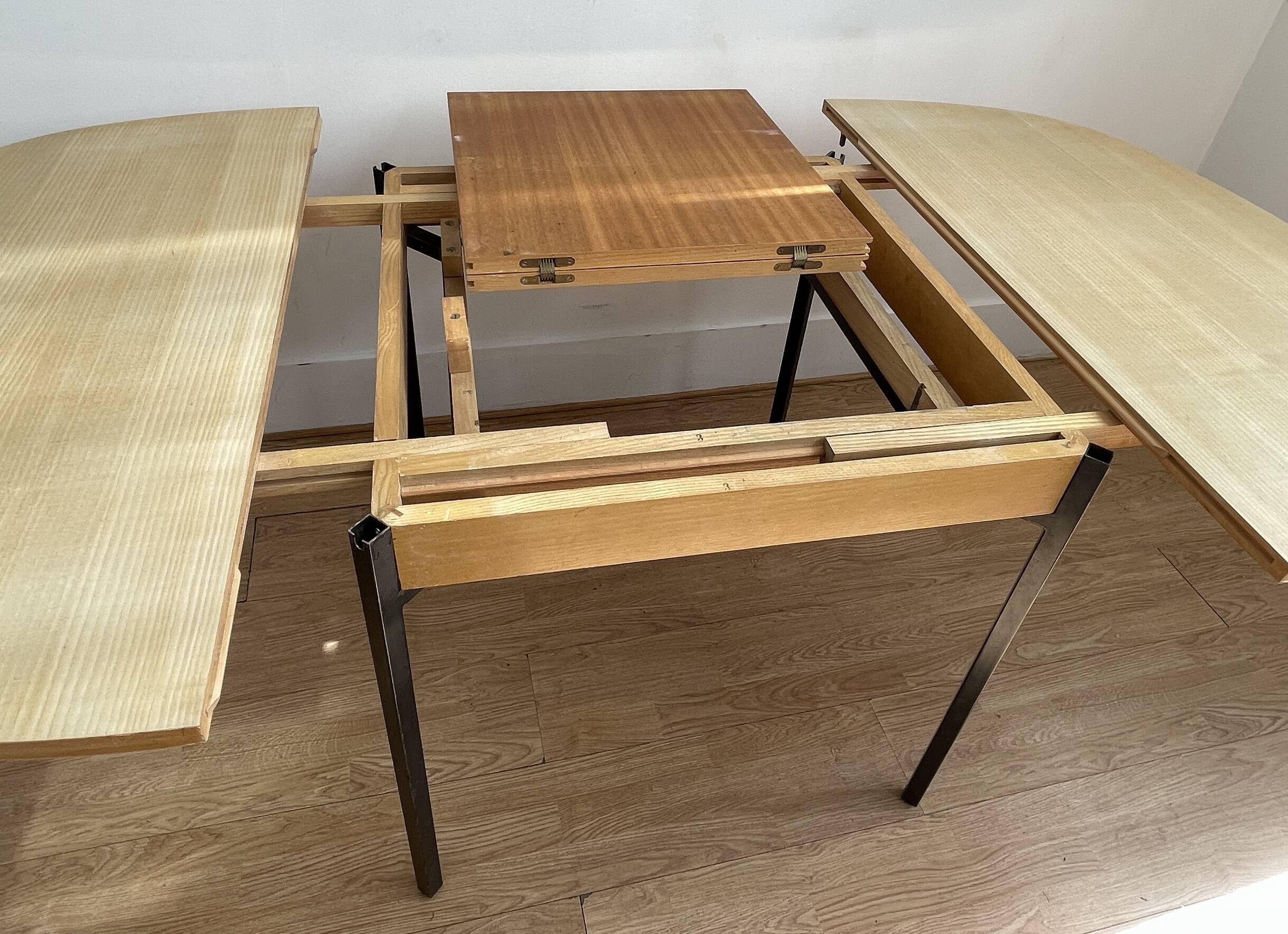 Table extensible TRC20, Pierre Guariche -Editions Minvielle-années 1960