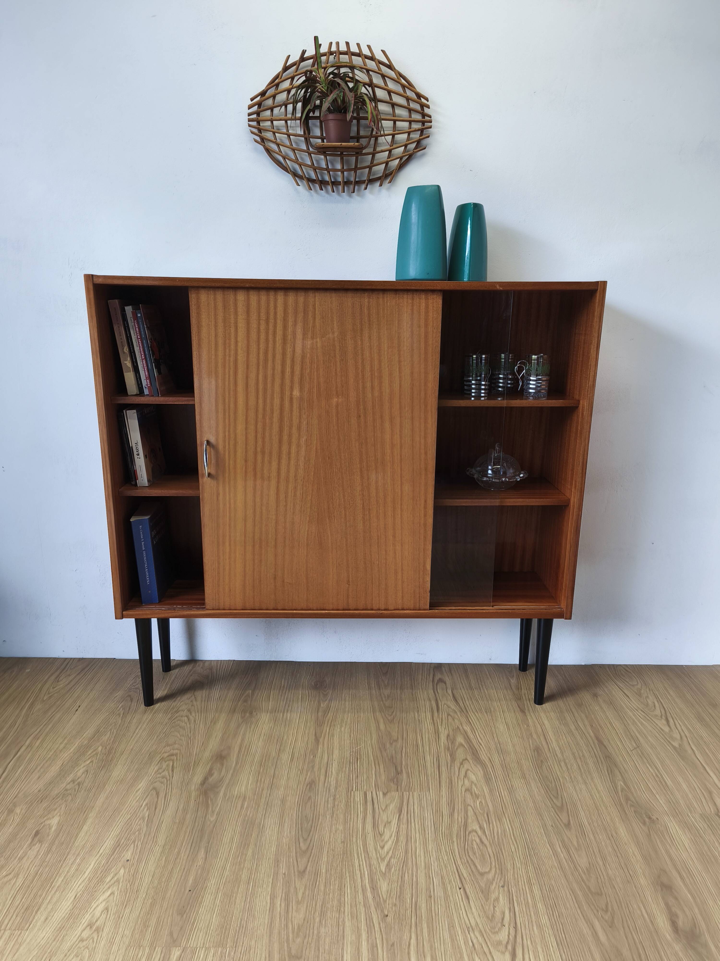 Modernist bookcase, 1970