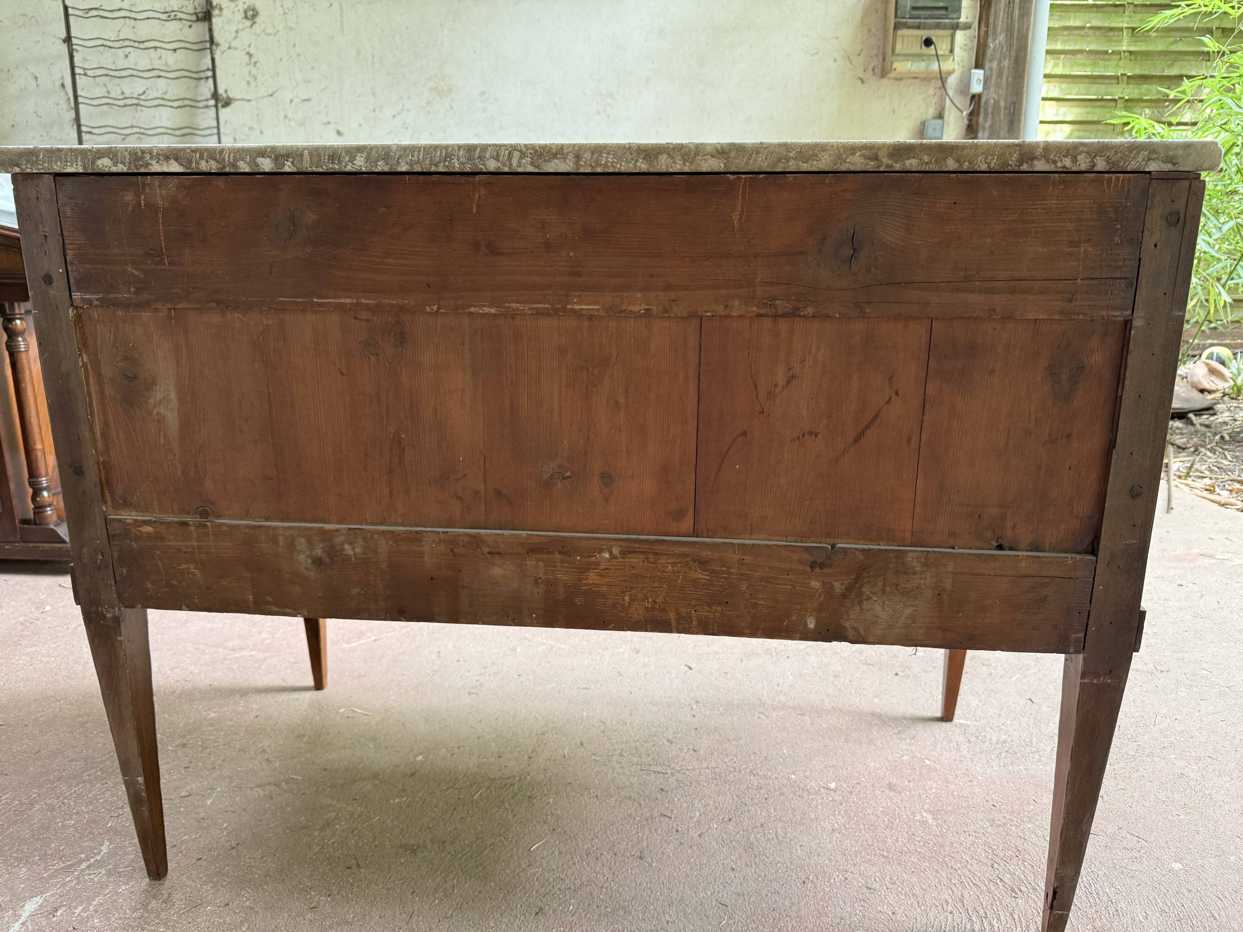 Louis XVI chest of drawers