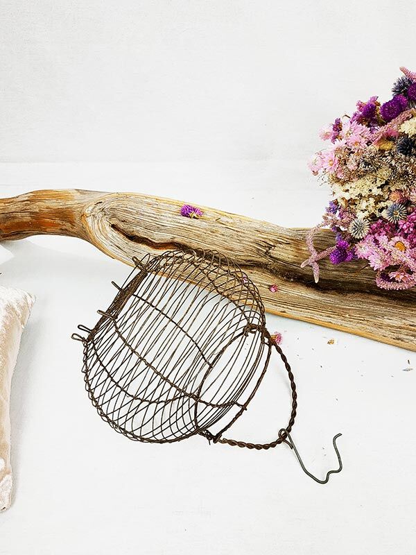 Wire salad spinner basket