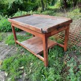 Trade table in chene