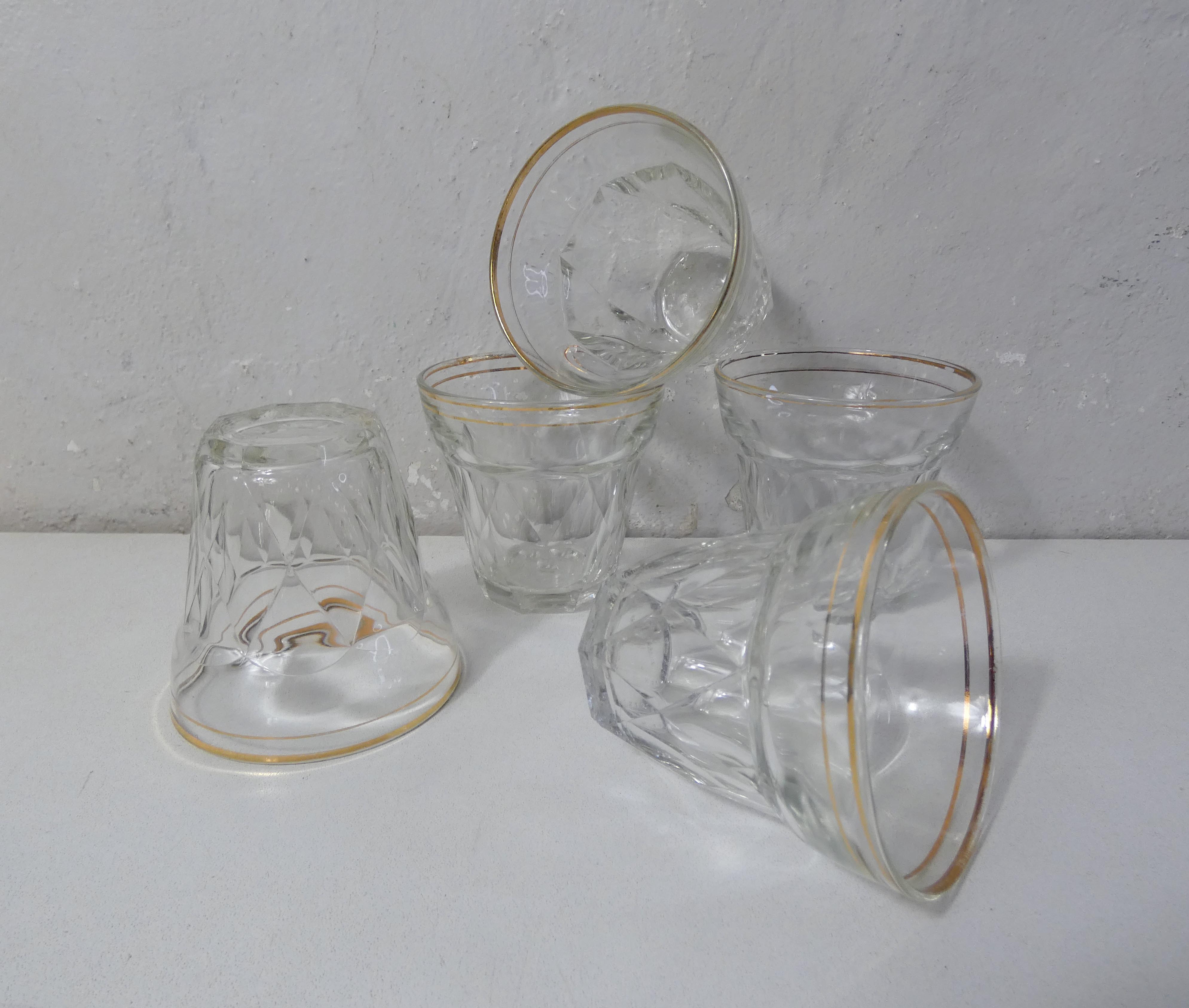 5 bistro glasses