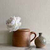 Stoneware pot