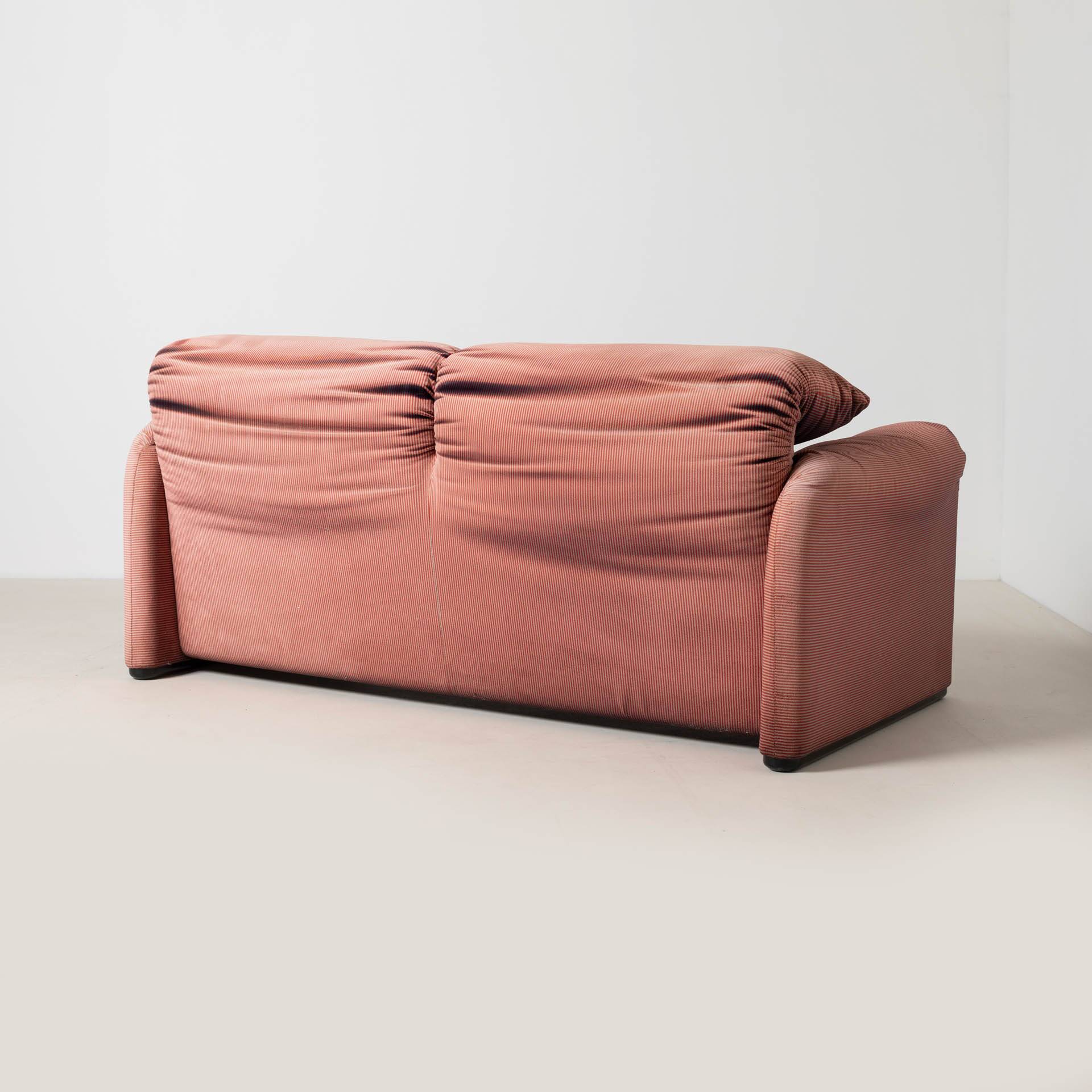Vico Magistretti Maralunga 2 seater / loveseat for Cassina, Italy, 1980s
