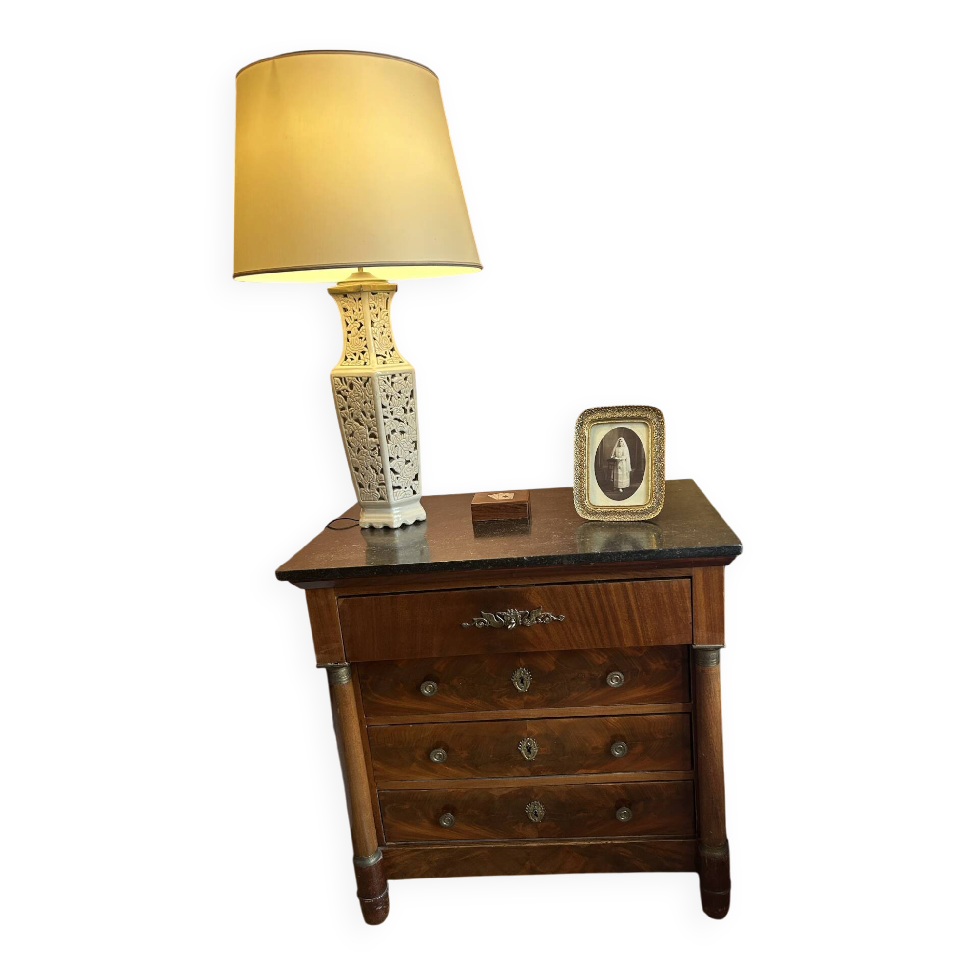 Empire commode from the 19th century in flame mahogany – Original intact black marble