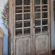 Armoire, bibliothèque, vaisselier parisien vitré ancien en bois brut