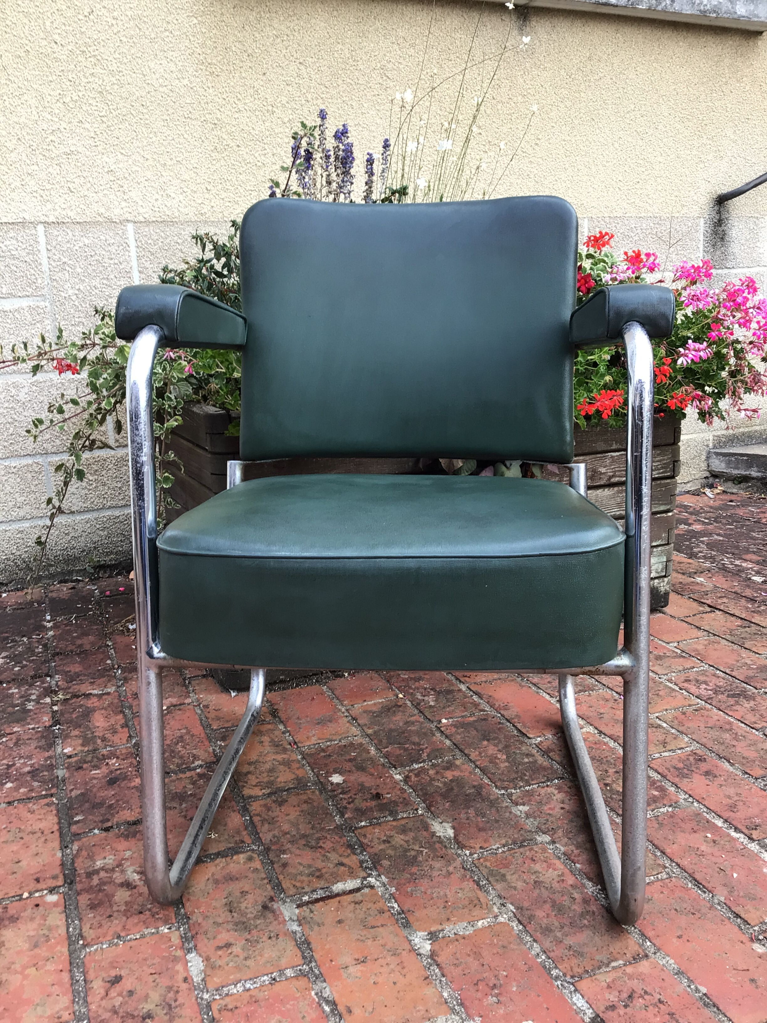 Ronéo industrial armchair by Pullman 50s-60s