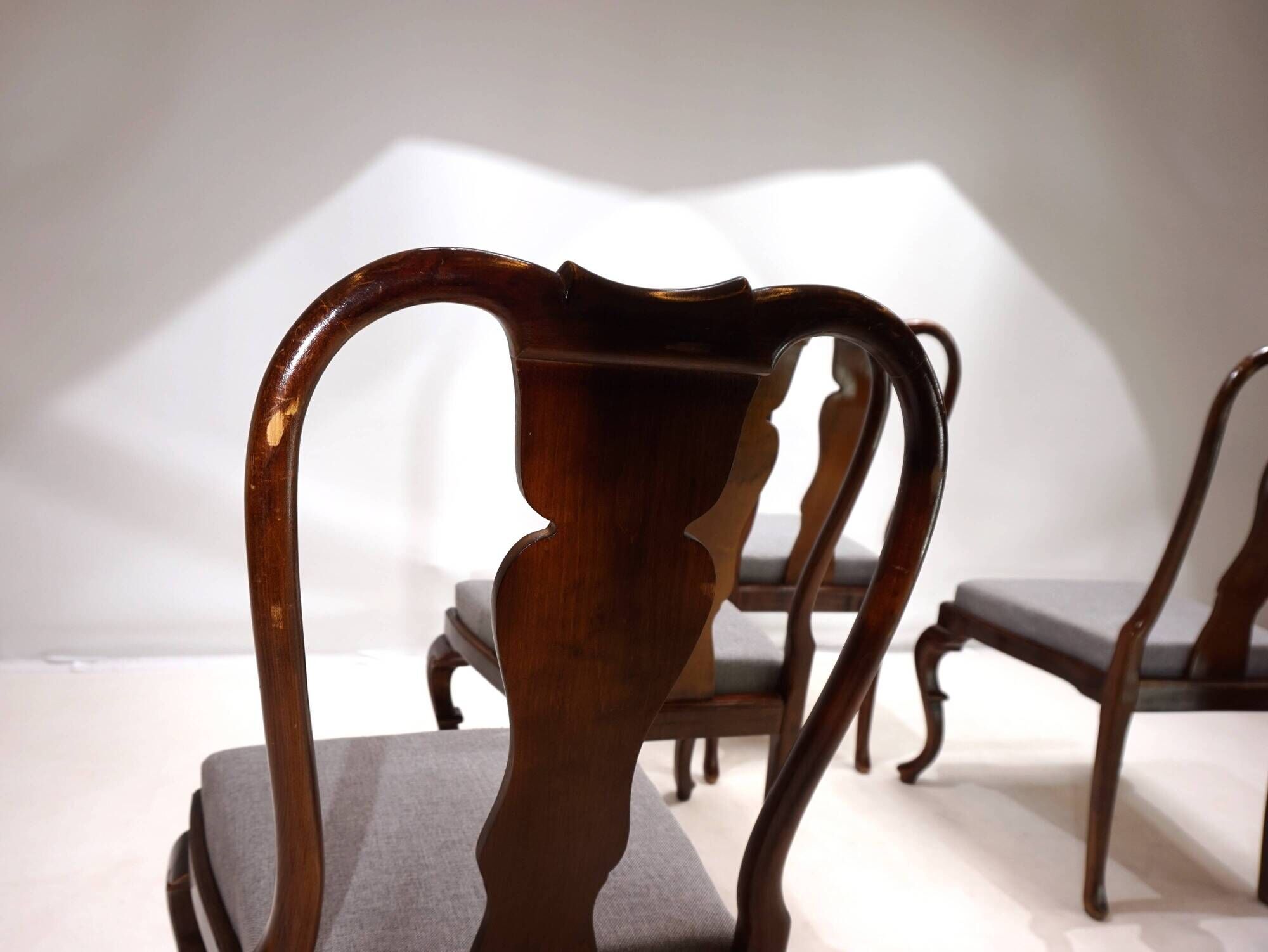 Lot de 5 chaises de salle à manger en acajou de style Reine Anne, 1920