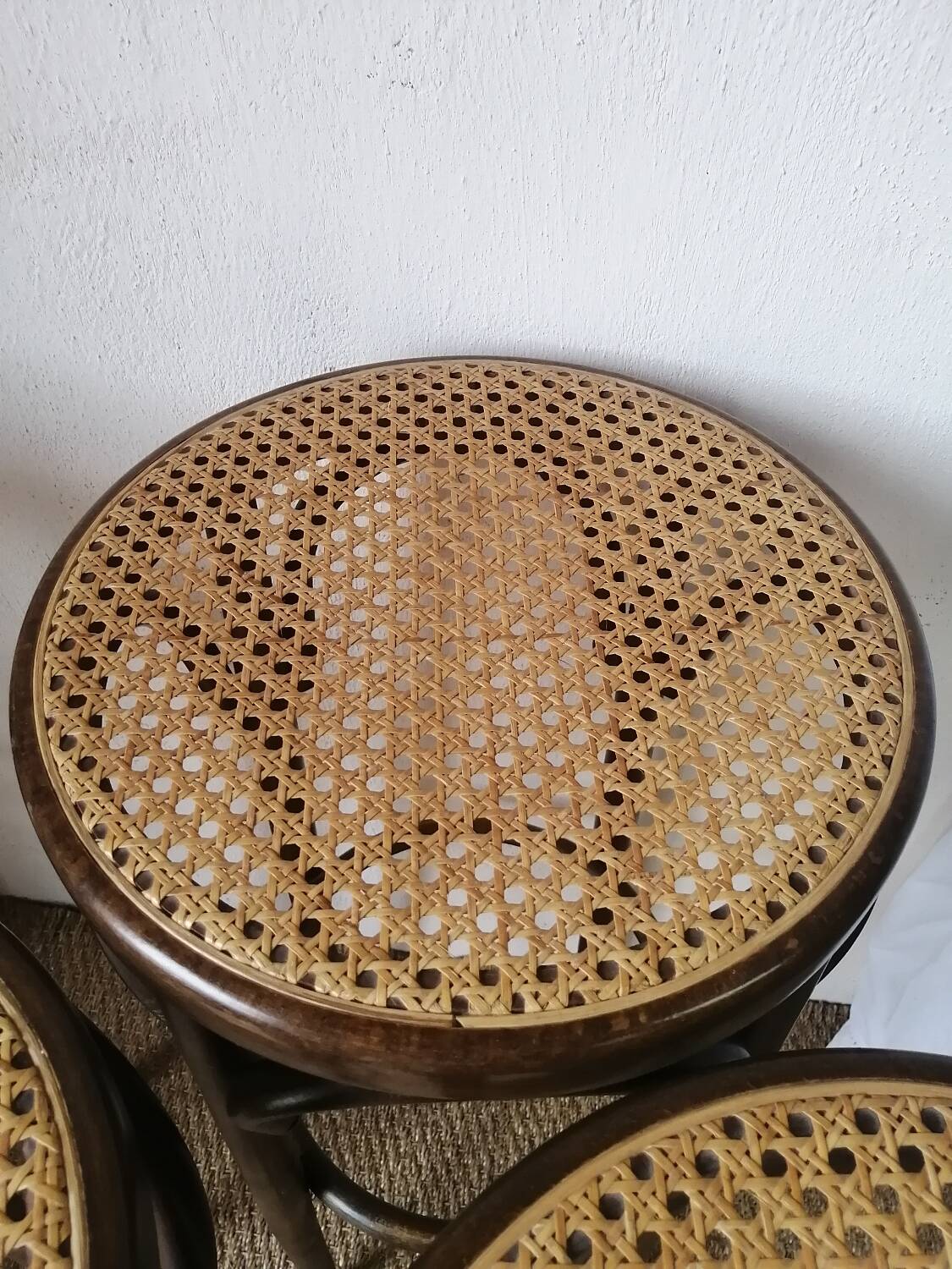 Set of 4 high bistro stools in curved wood and canework.