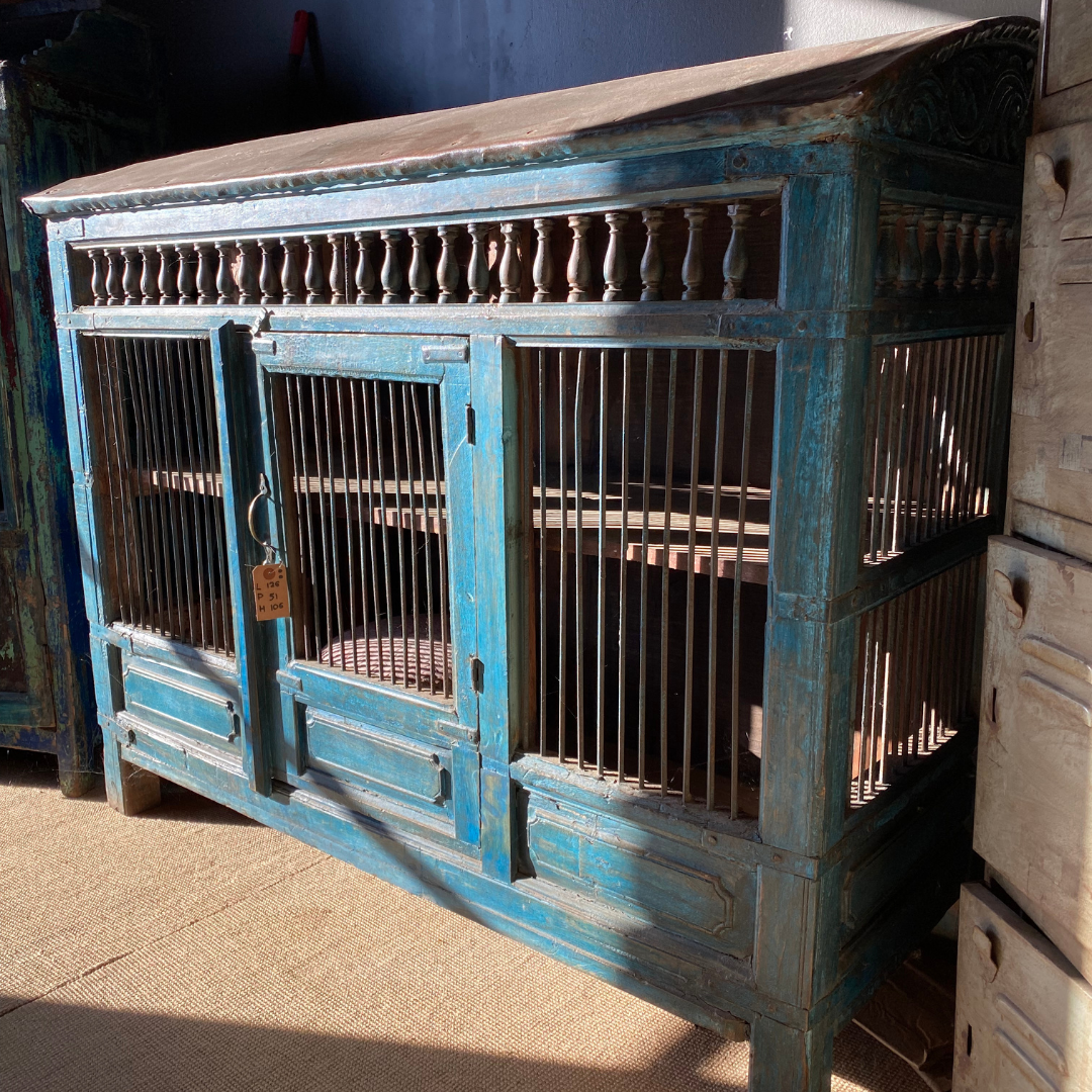 Old hutch in teak and zinc