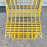 Chaises empilables en fer brutaliste Italie 70s