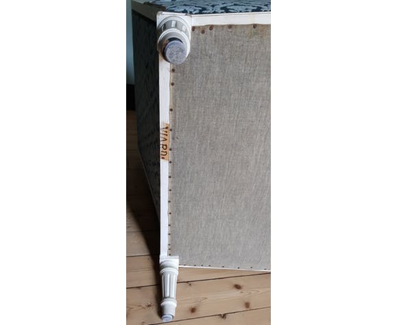 Blue velvet armchair in louis XVI style