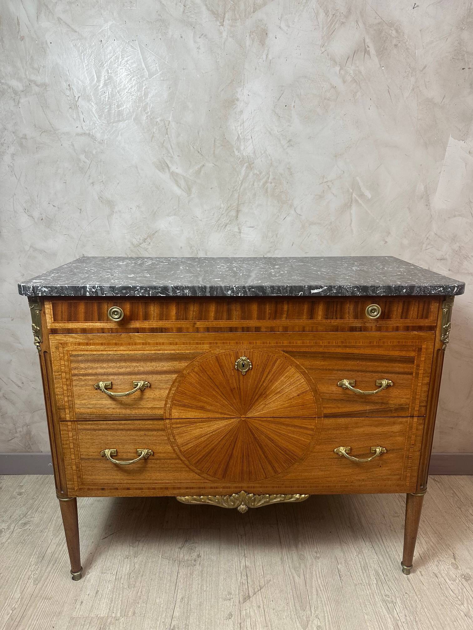 Marquetry chest of drawers