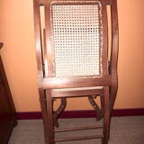 Colonial folding chair