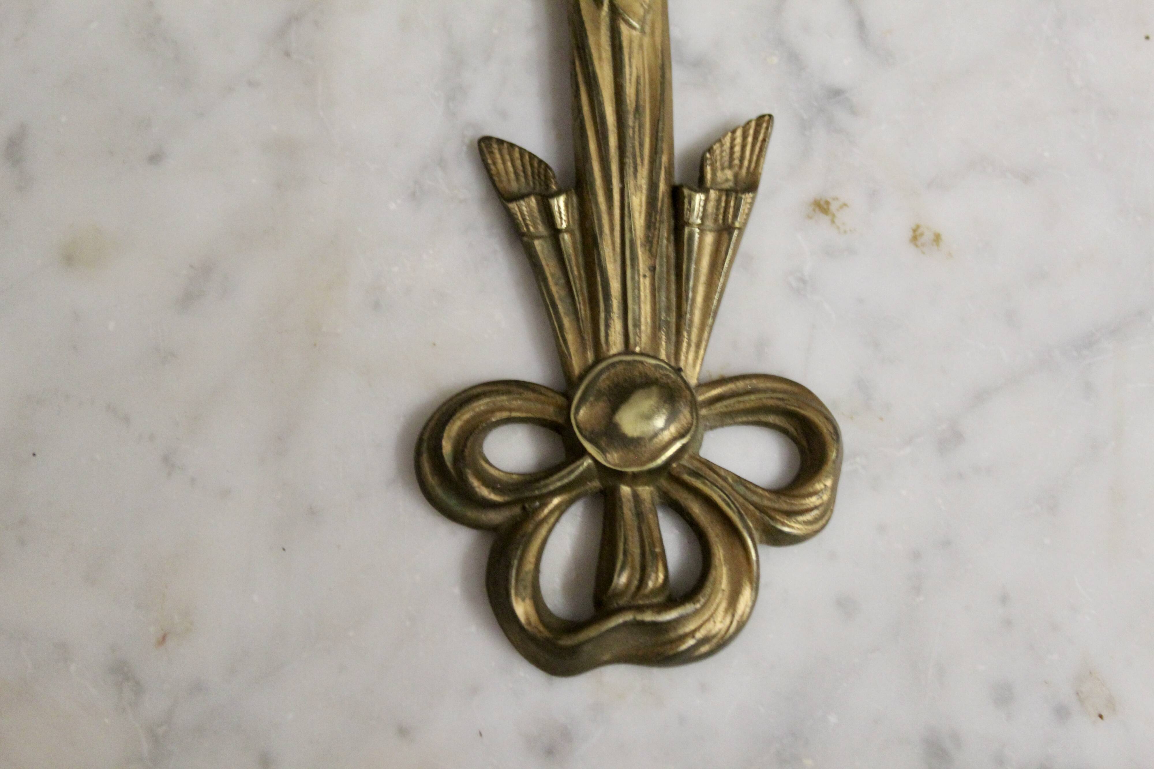 Applique murale en bronze style Louis XVI