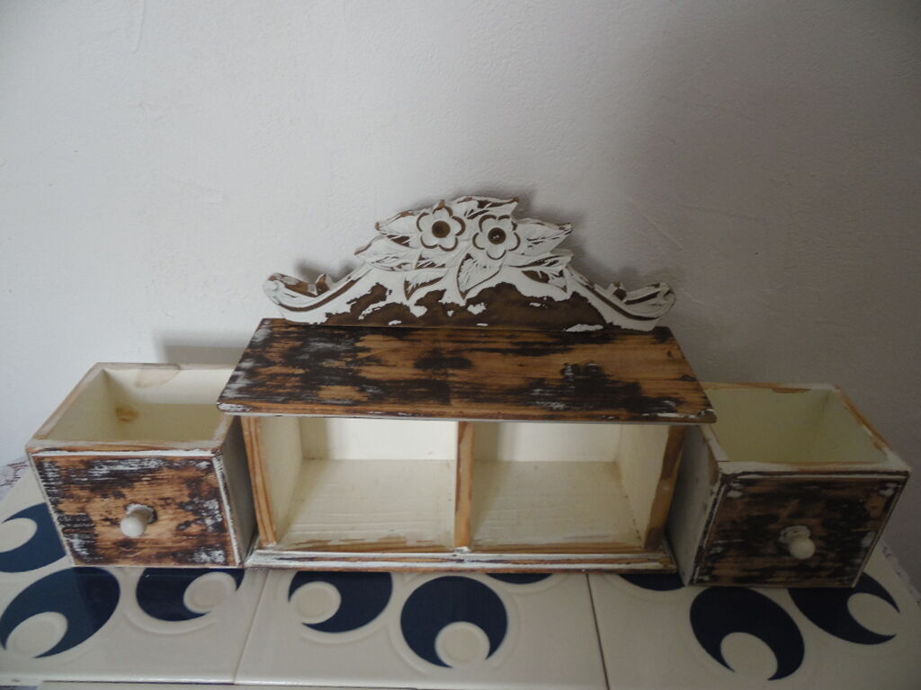 Decorative cabinet 2 drawers