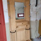 Entrance hall, renovated Art Deco coat rack