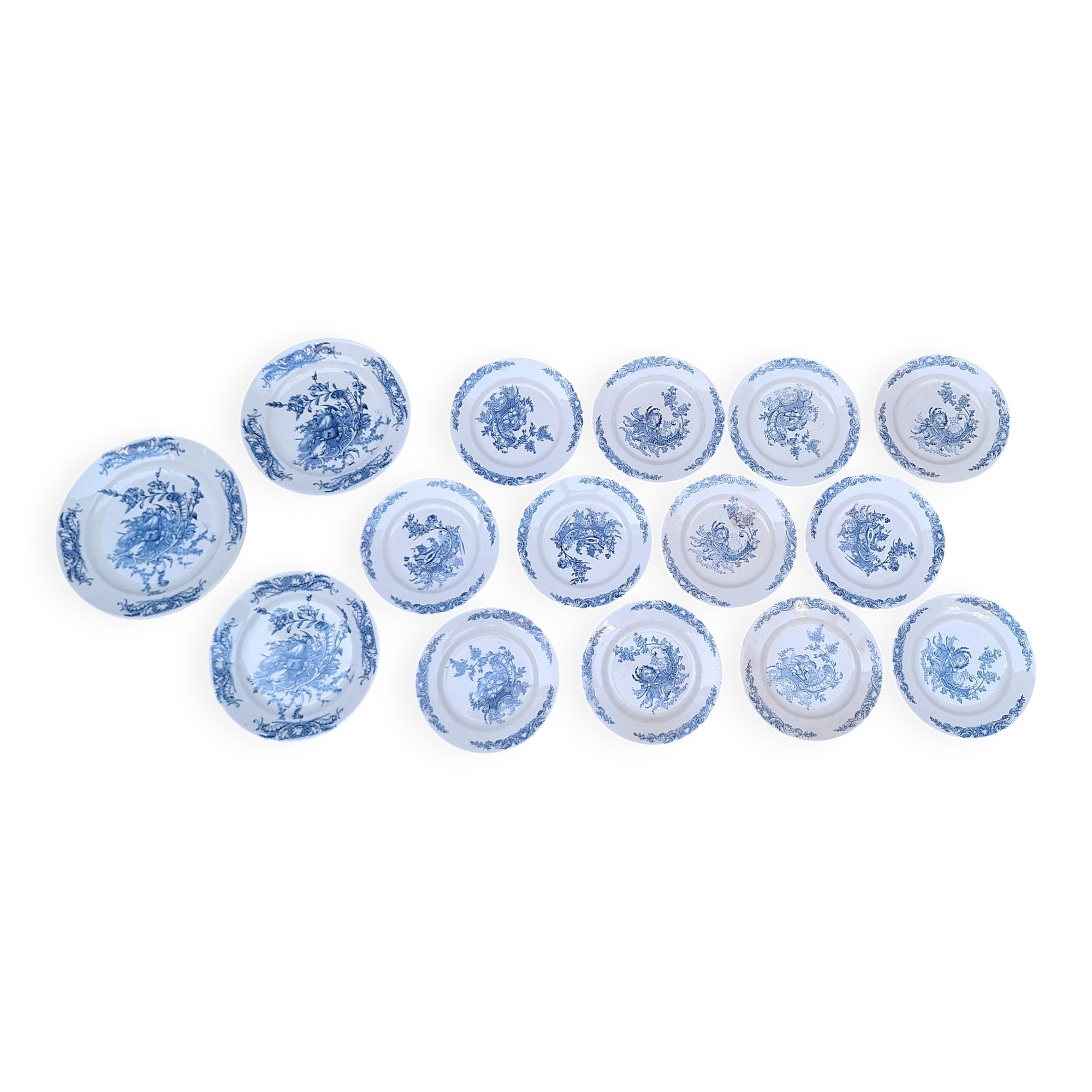 Service set in SG porcelain, Louis XV model.