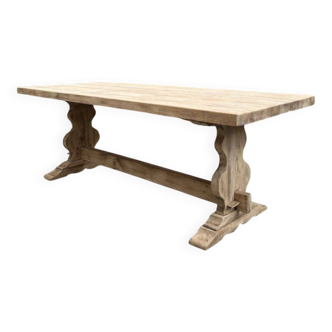 Monastery-style table in solid oak.