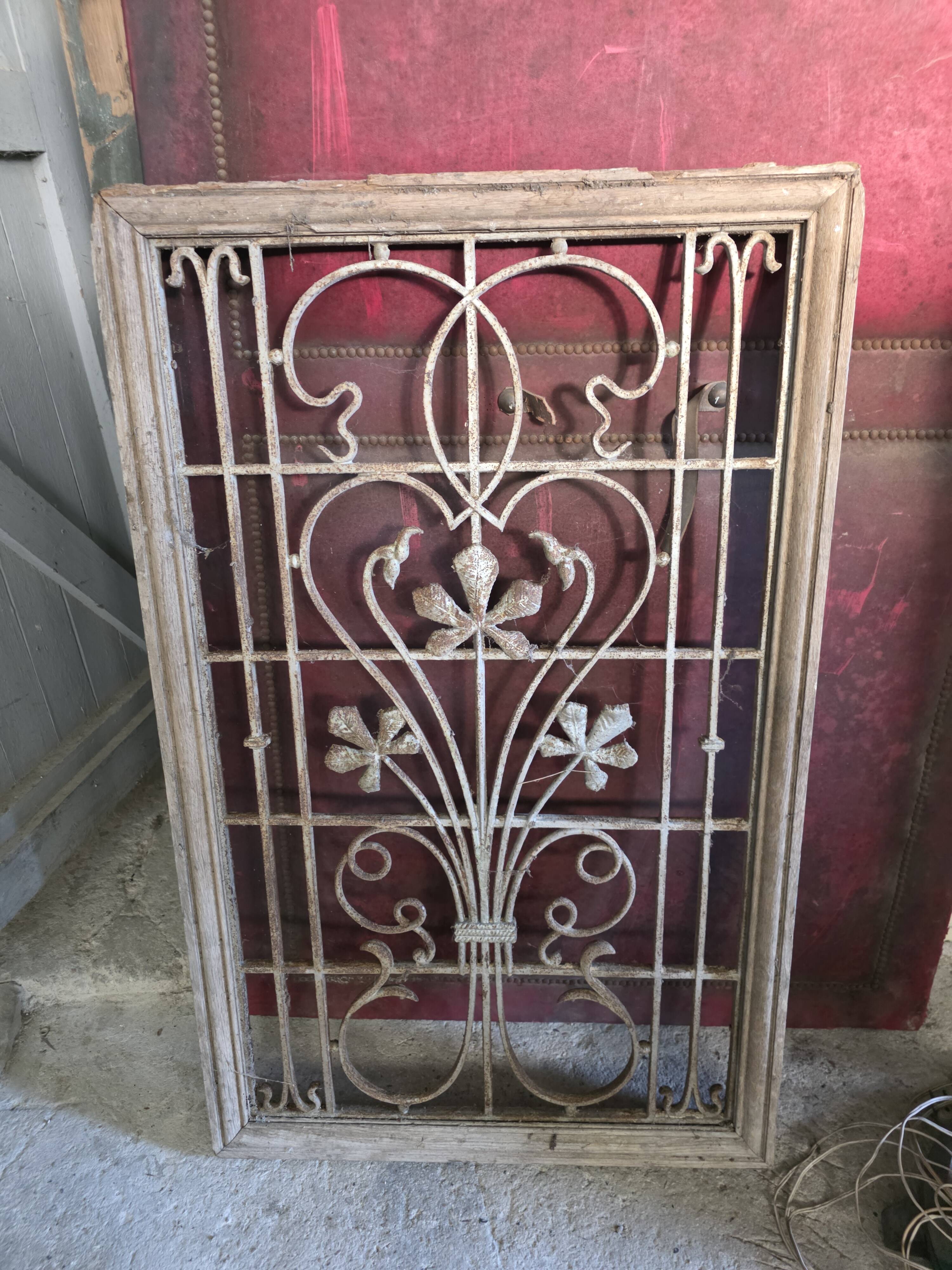 Art Nouveau cast iron grille from the 1900s.