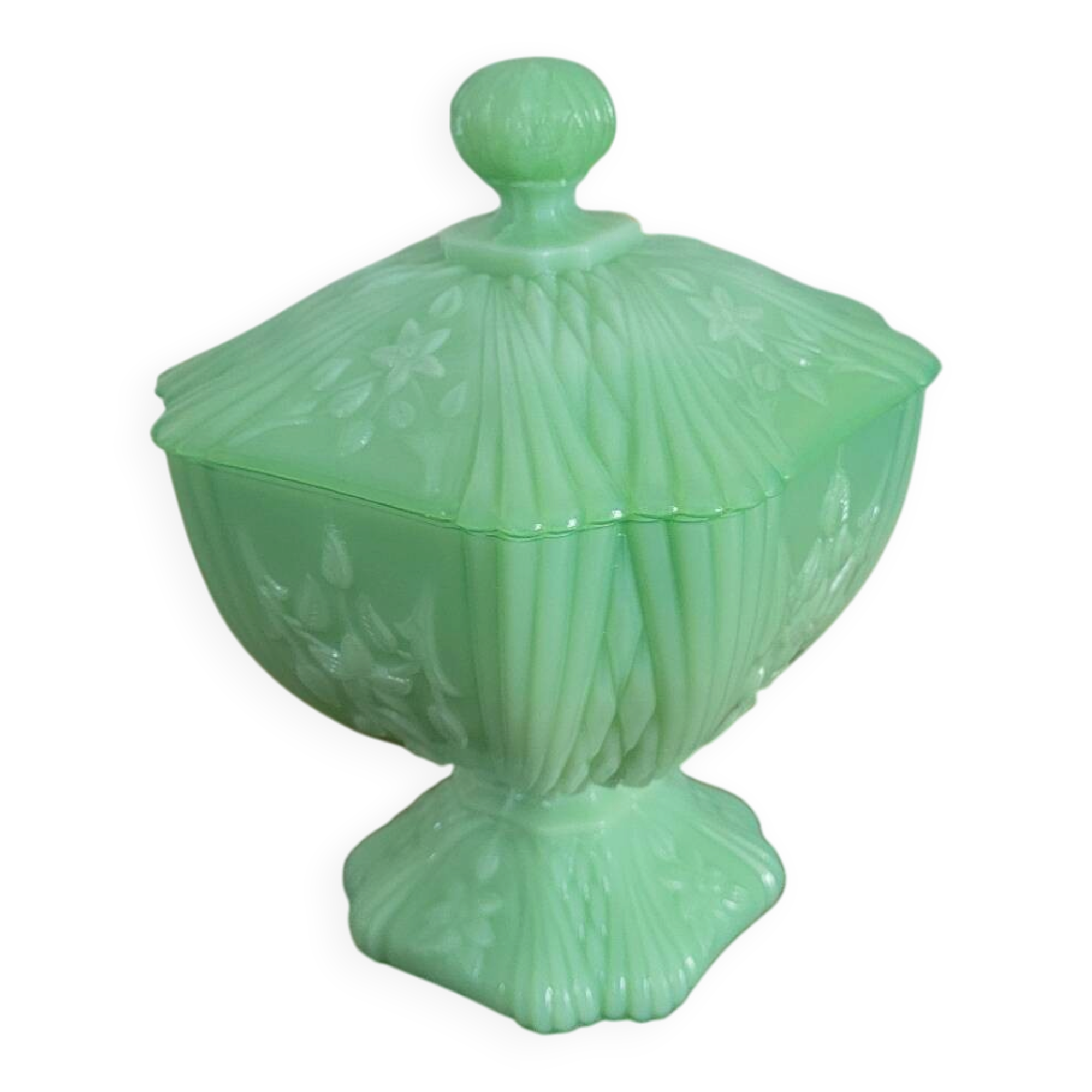 Green opaline bonbonnière