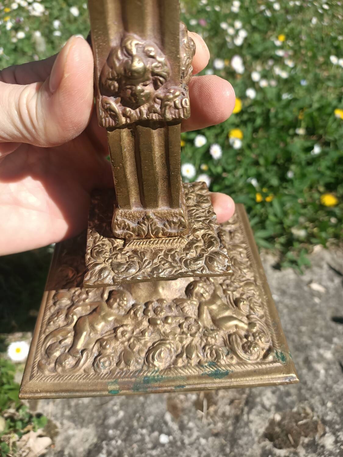 Financial-style candle holders in gilded bronze
