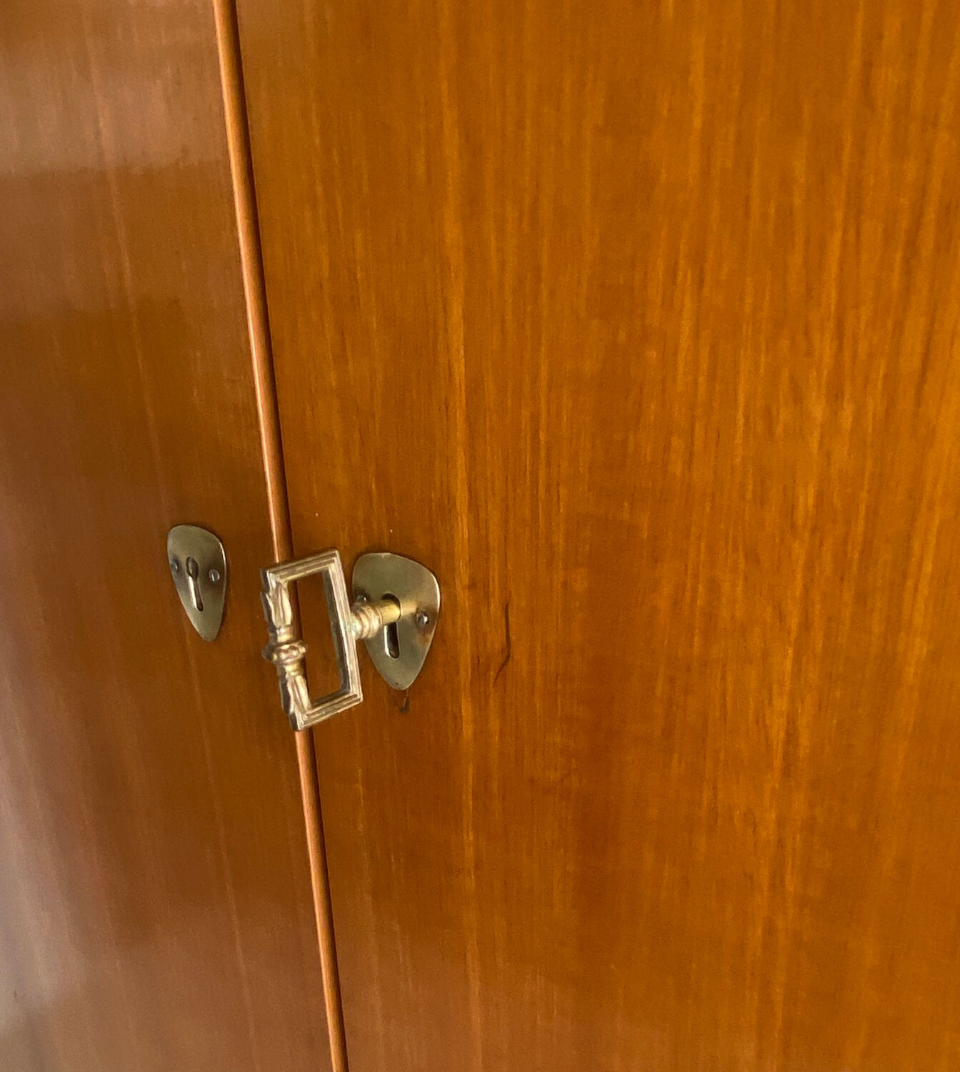 Vintage wardrobe feet compass from 1957