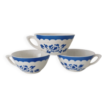 Set of 3 cups, blue floral decoration