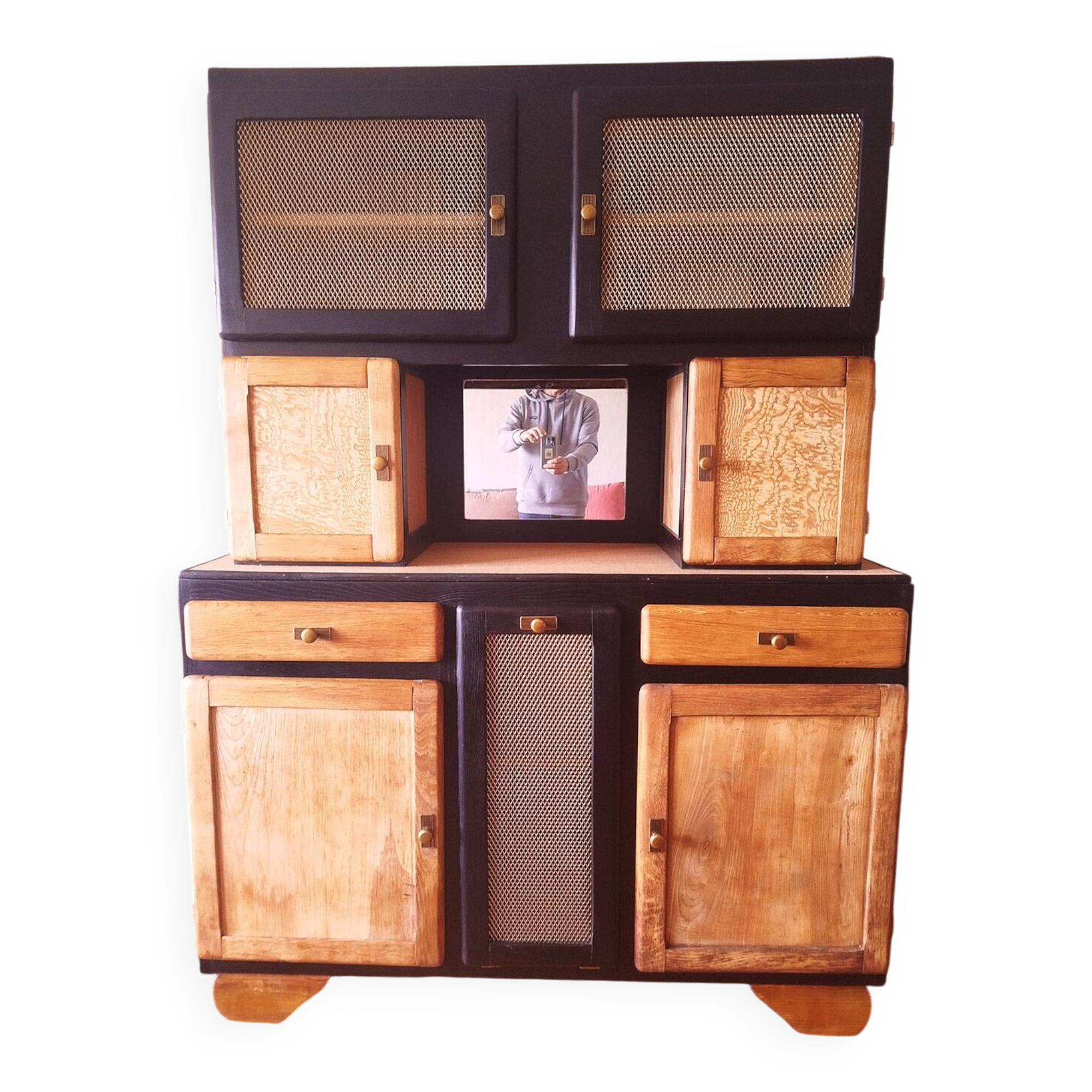 Vintage Mado buffet from the 1950s, restored and revamped, made of solid oak.
