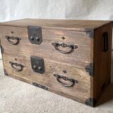 Japanese chest of drawers (tansu)