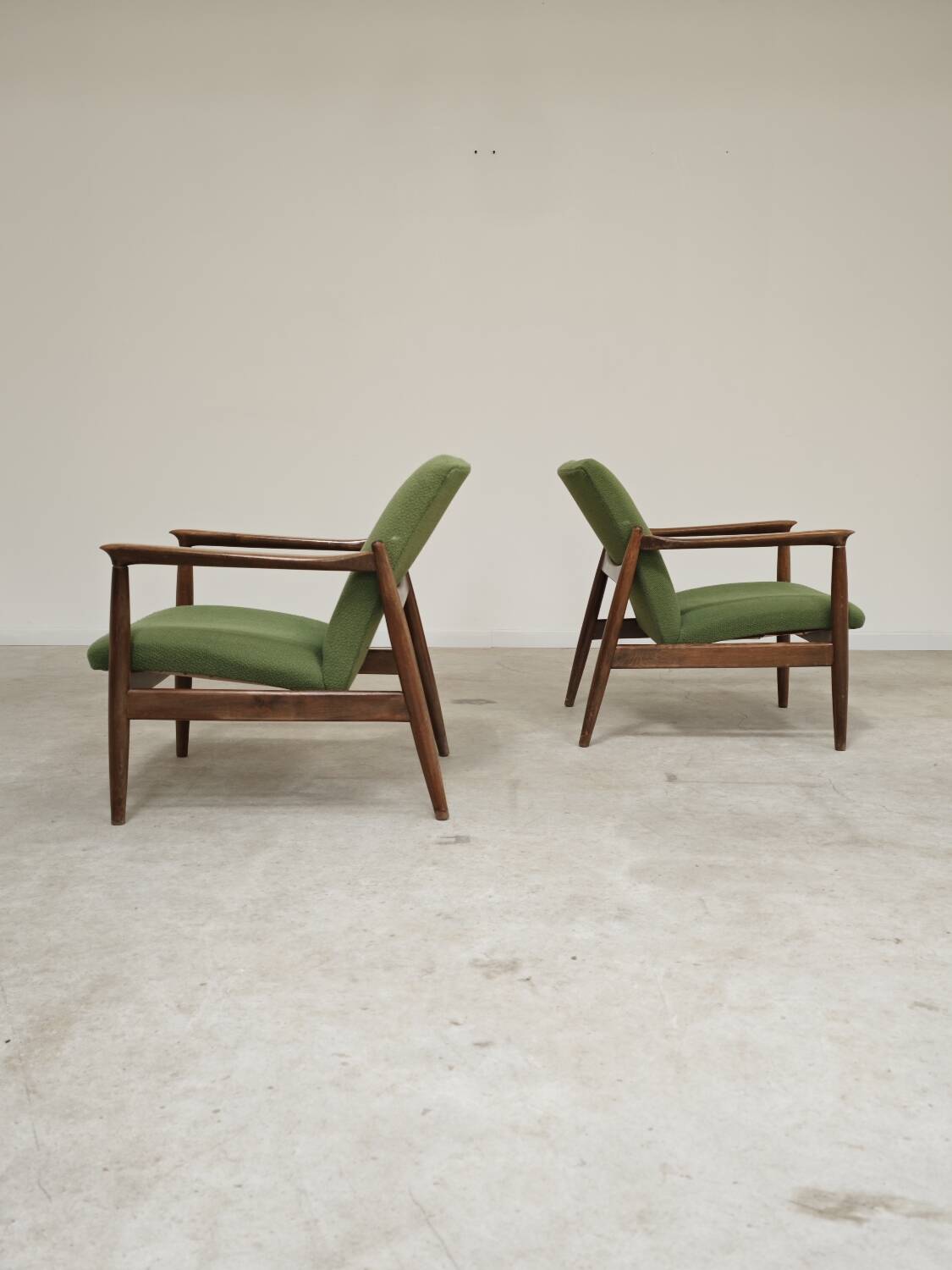 Pair of green GMF 64 armchairs by Edmund Homa, Poland 1960