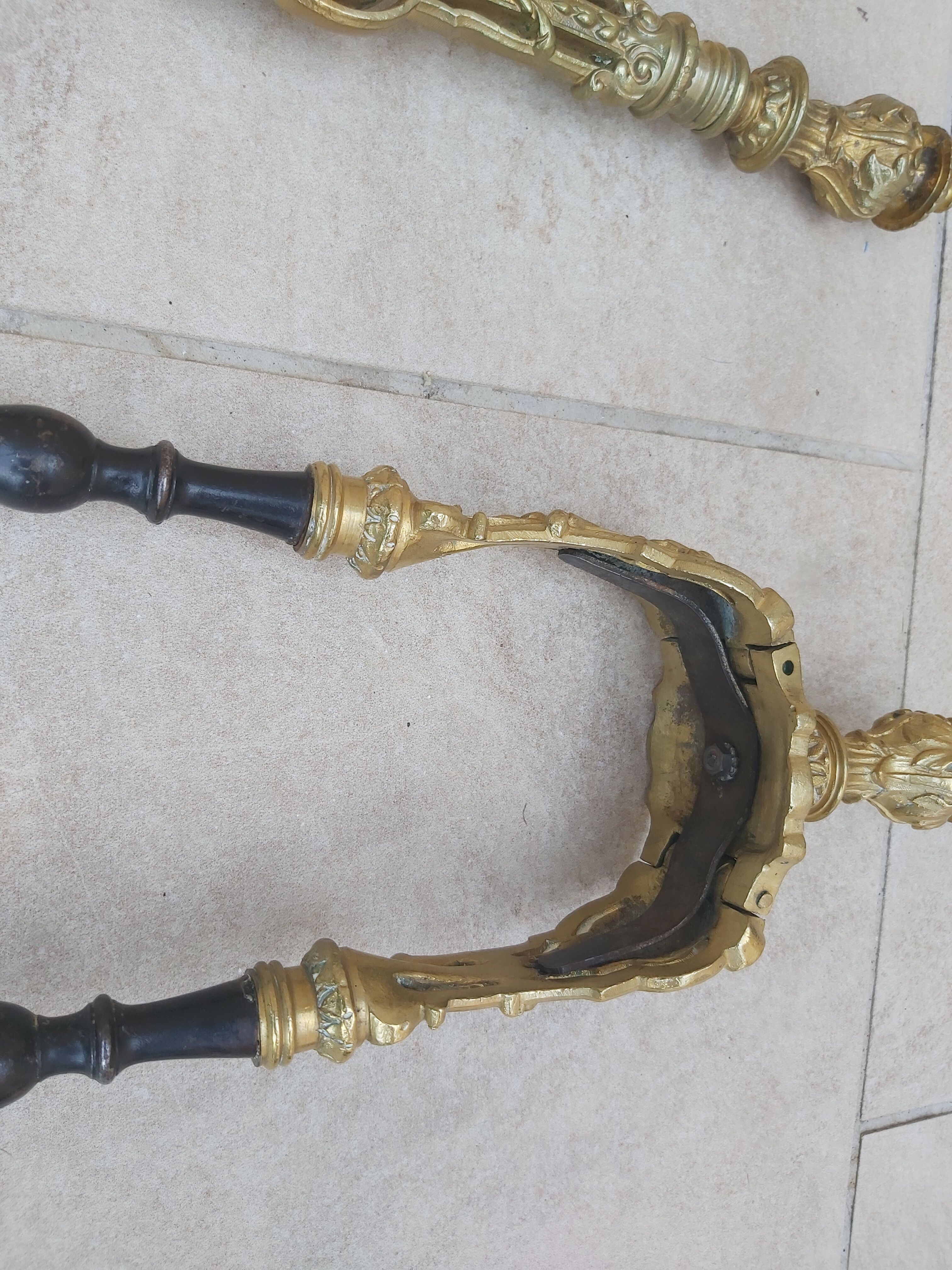 Bronze and iron fireplace kit
