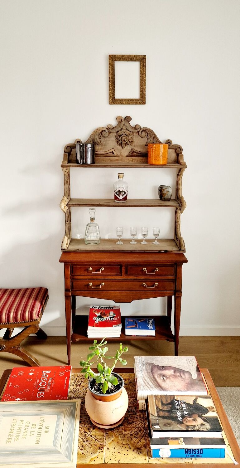 Old wall shelf carved in walnut
