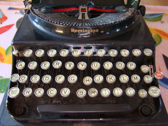 Typewriter old portable Mercedes