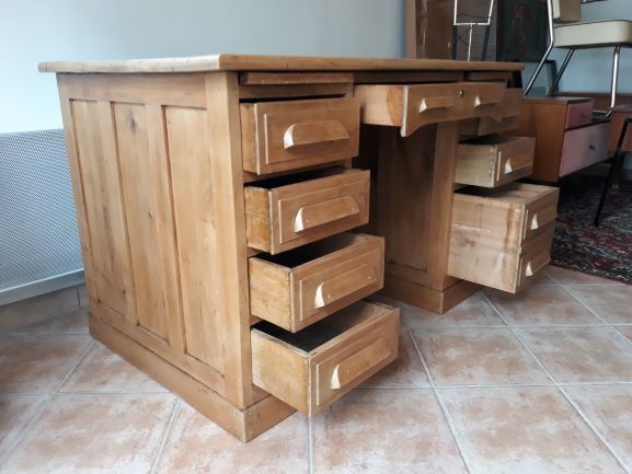 American flat desk with vintage coffered boxes