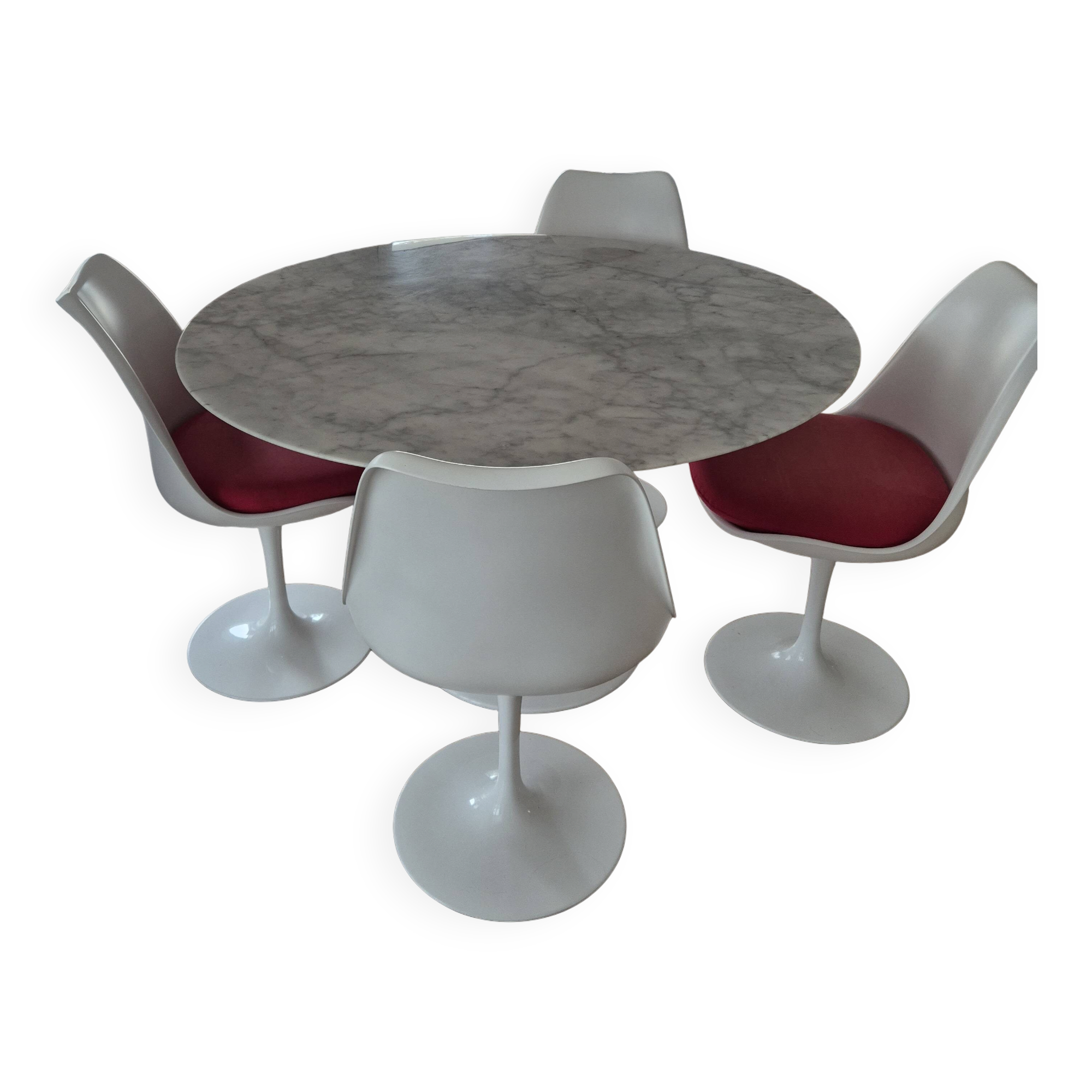 table ronde en marbre et ses 4 chaises tulip
