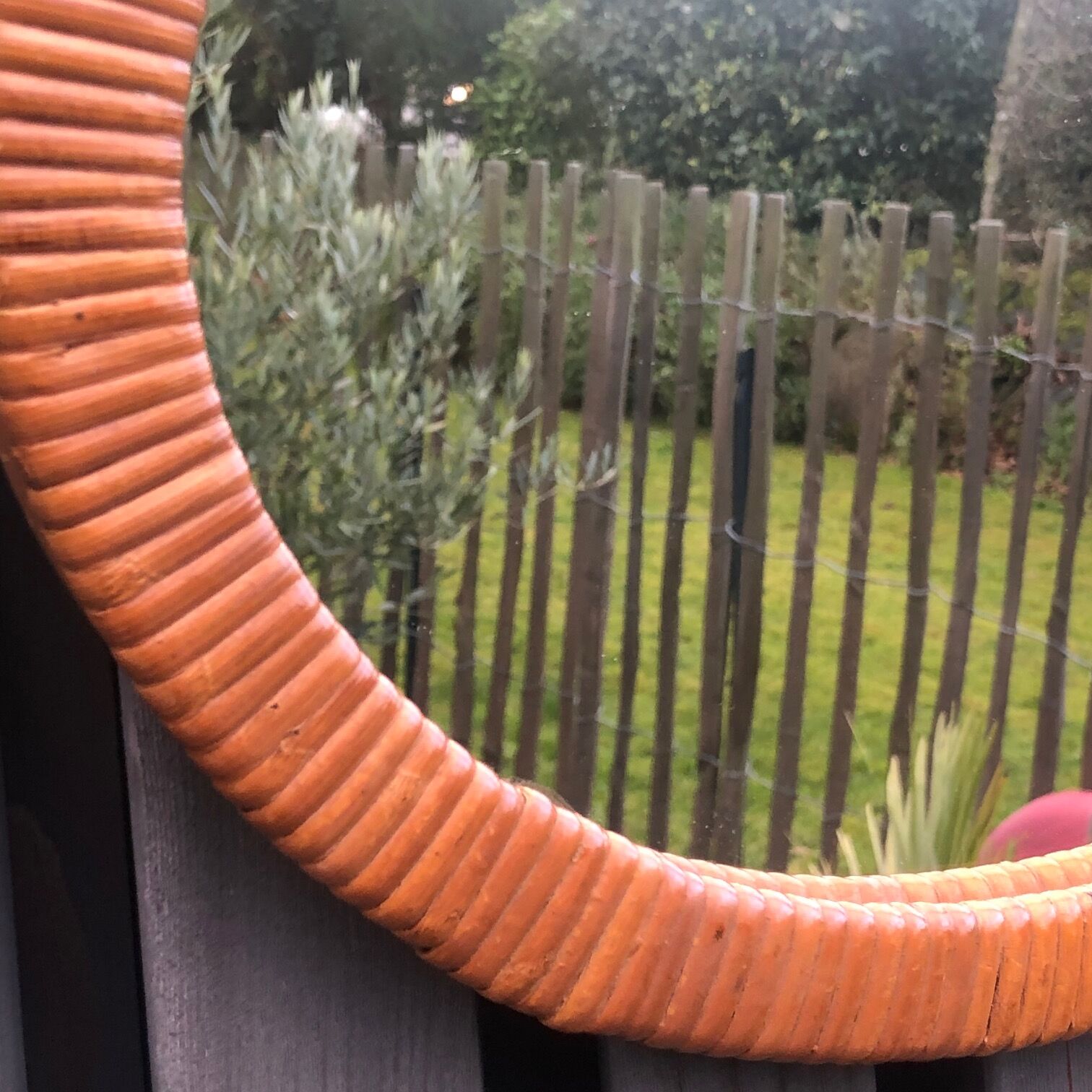 Miroir ovale vintage en osier