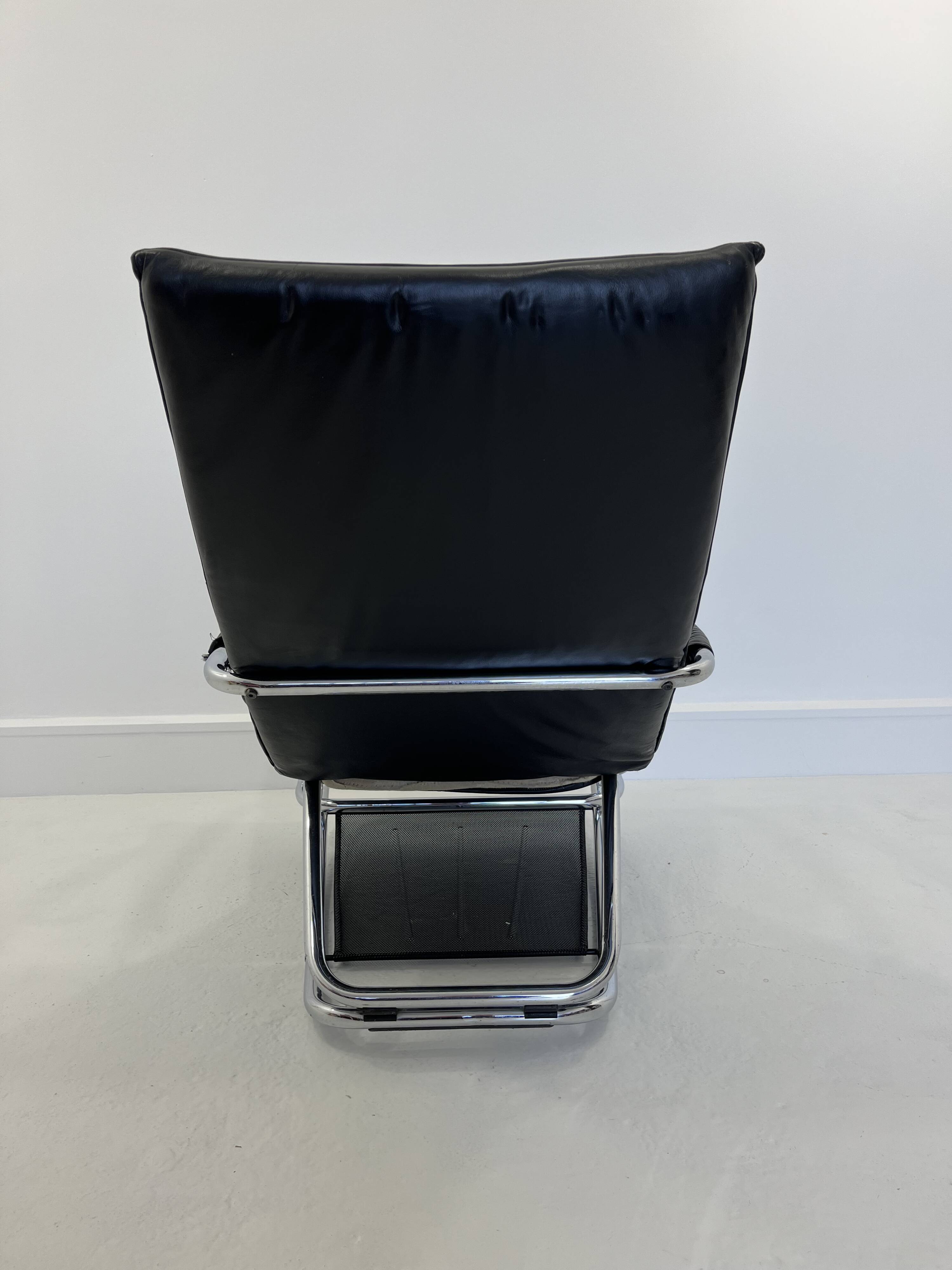 Fauteuil à bascule en cuir par Jochen Hoffman, années 1990