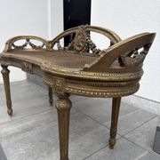 Superb salon bench (basket model) in Louis XVI style.