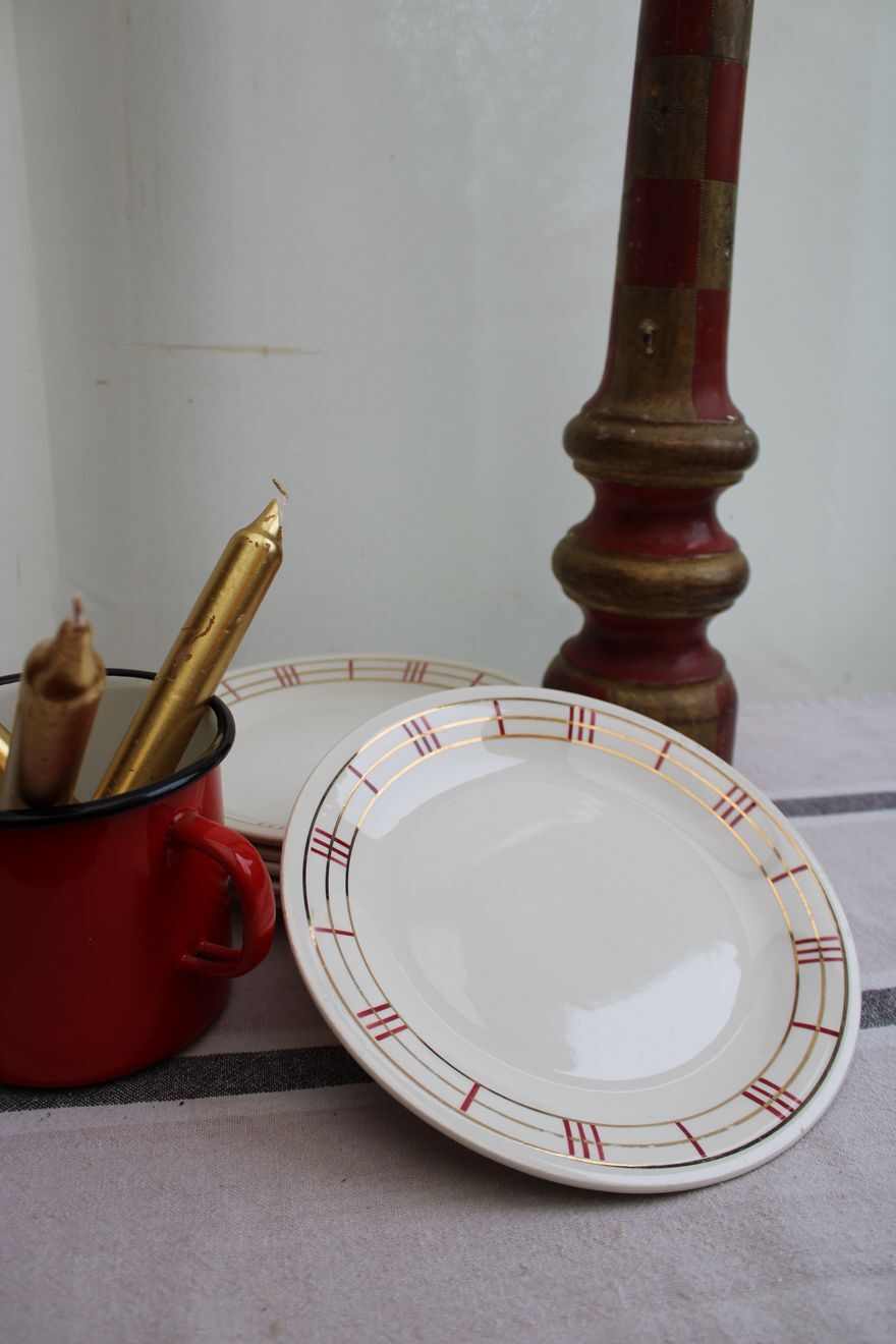 Set of 6 dessert plates