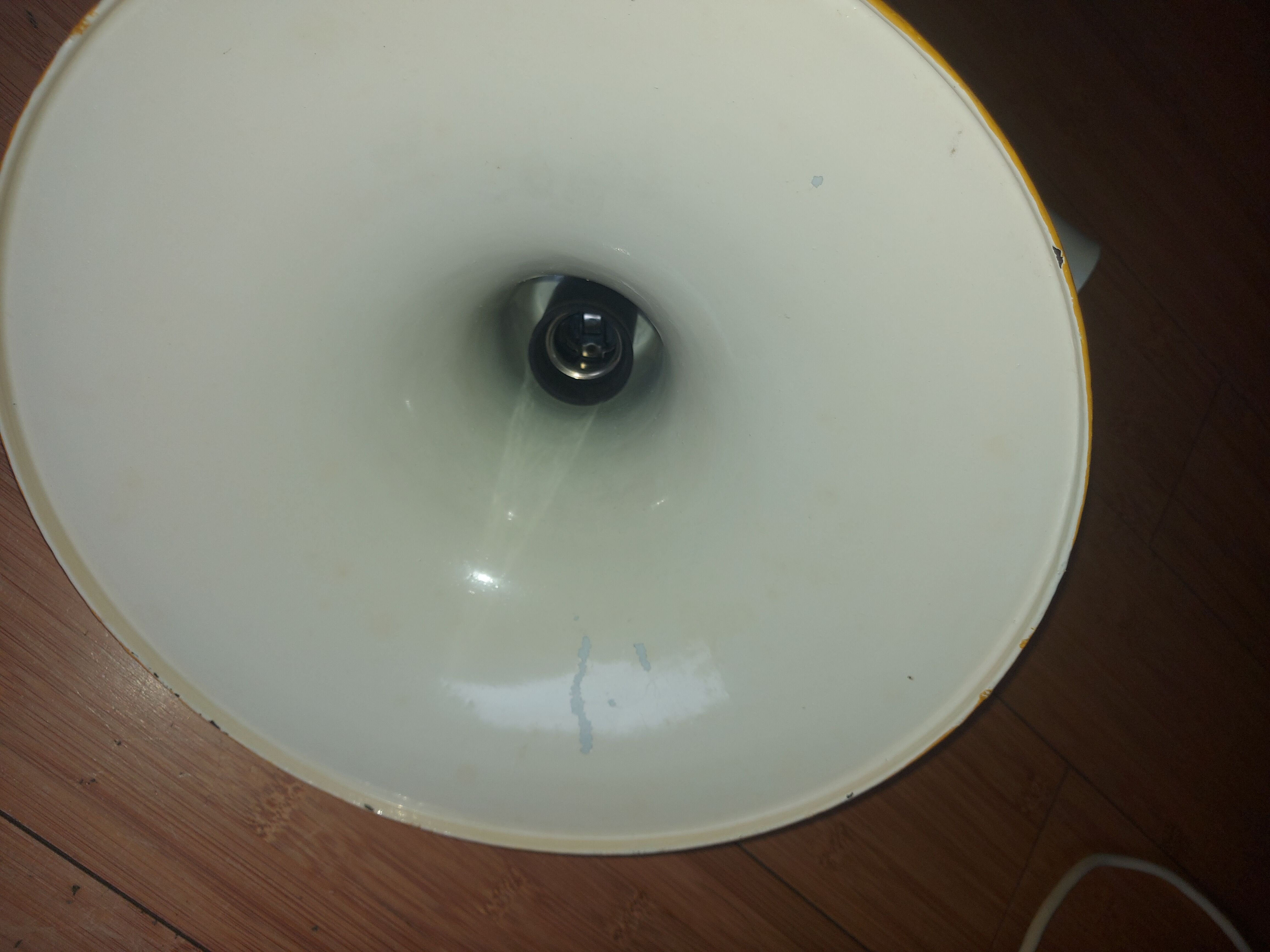 Suspension type indus in yellow metal