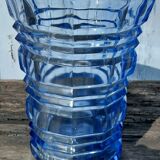 Vase en verre transparent bleu