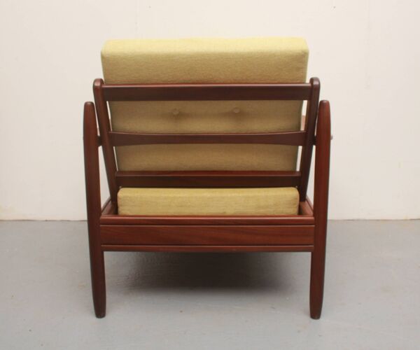 Fauteuil années 1960 jaune pâle, coussins neufs