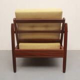 Fauteuil années 1960 jaune pâle, coussins neufs