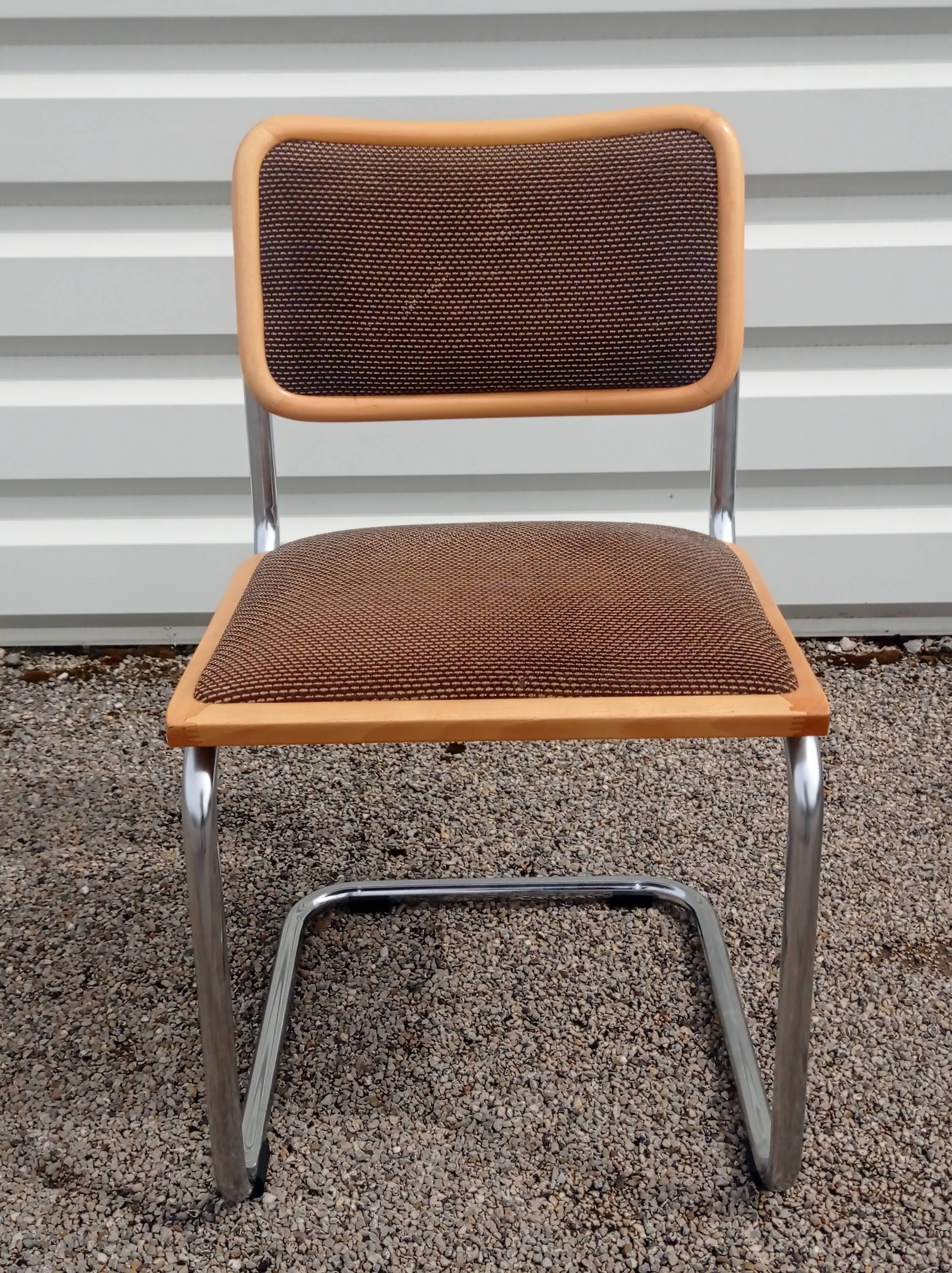 Series of 4 wooden chairs by Marcel in wood and fabric