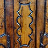 Armoire Bressane époque Louis XV en noyer et loupe d'orme vers 1750-1780