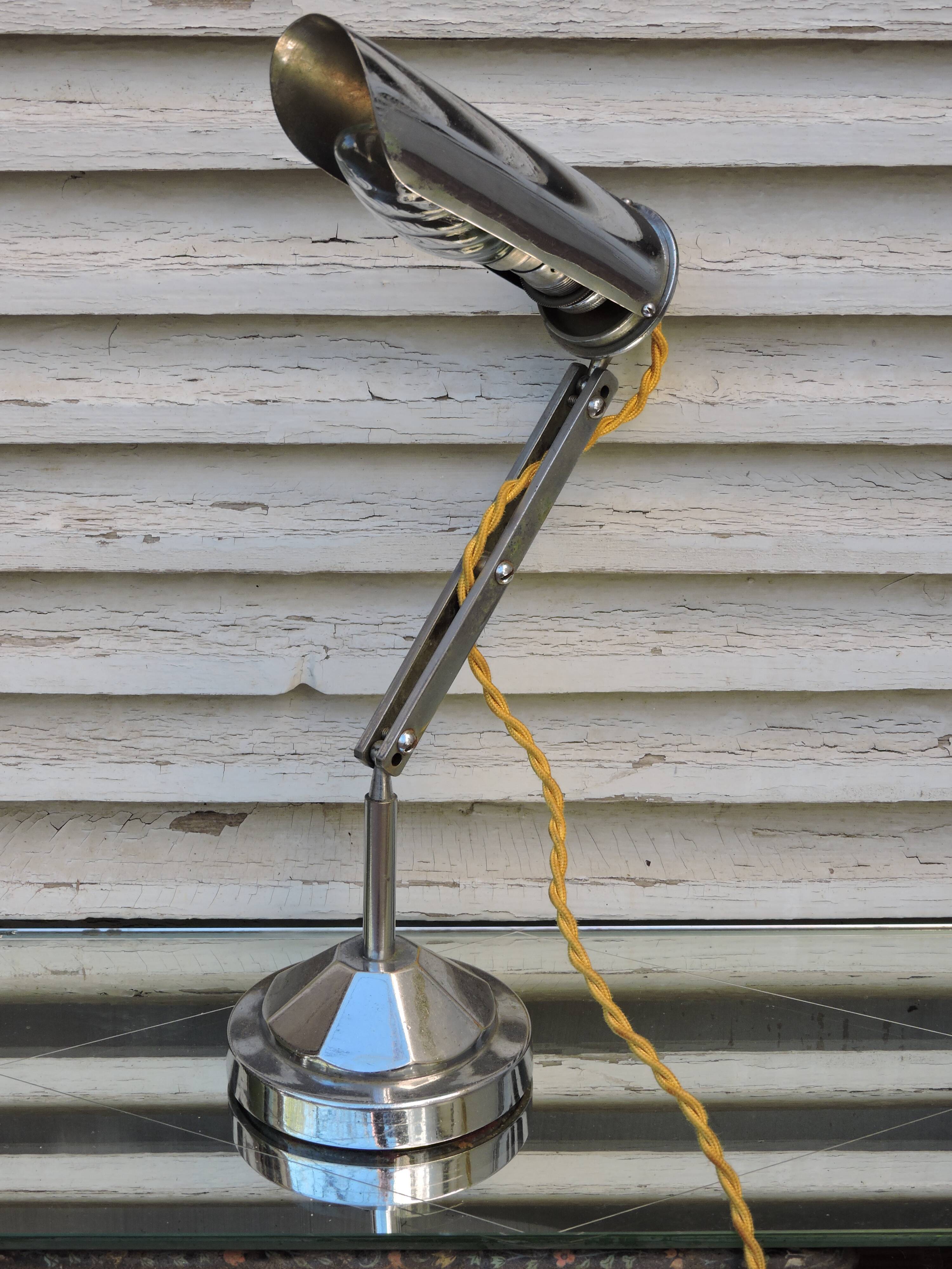 Art Deco chrome desk lamp from the 30s