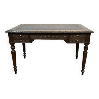 Breton desk in chestnut wood from the early 20th century.